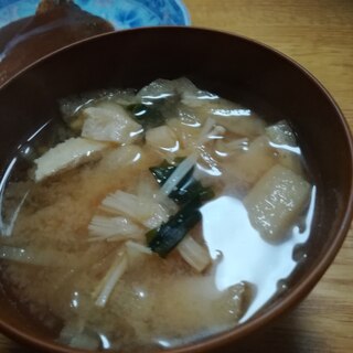 白菜と油揚げのお味噌汁